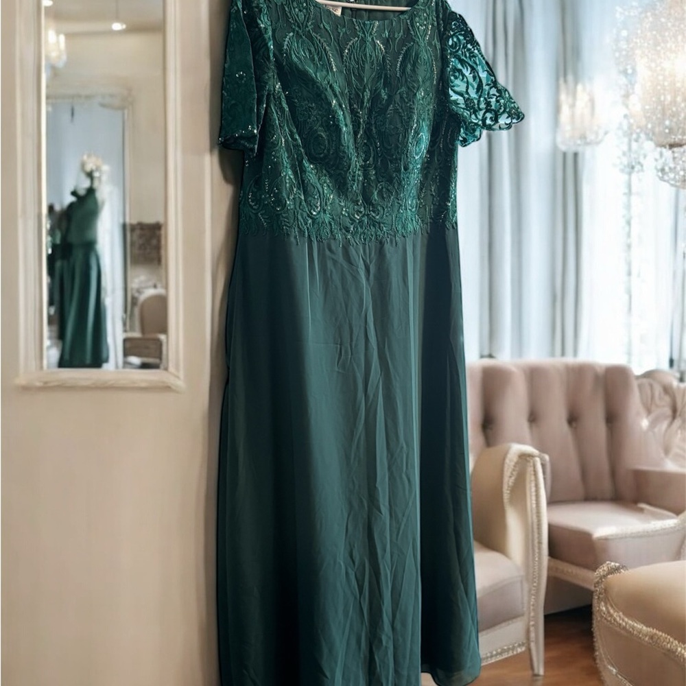 JJs House Dark Green Long Sleeve Dress